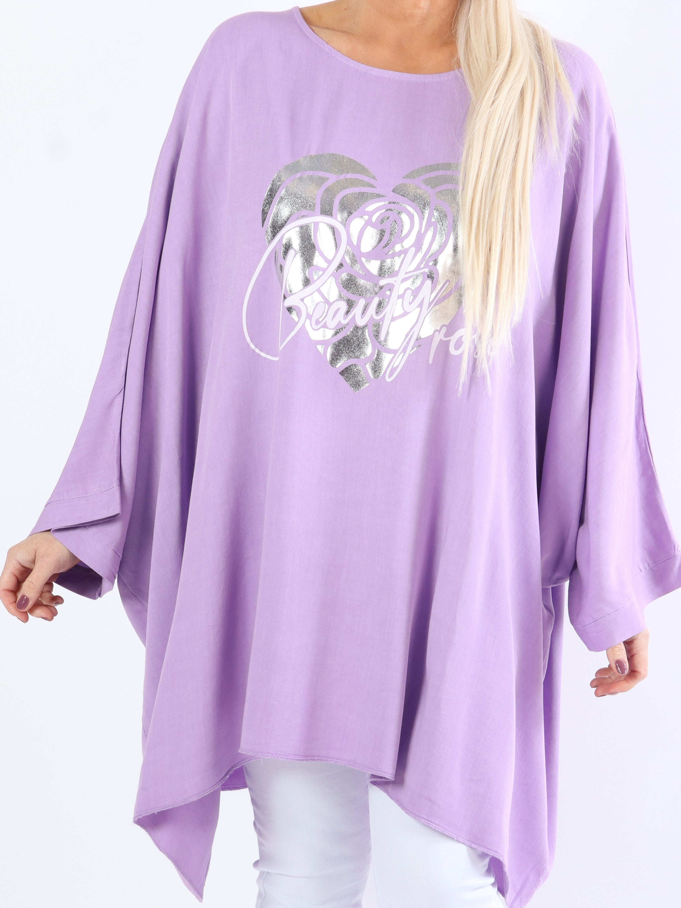 Flavia - Plus size t-shirt med silvertryck och fladdermusärmar
